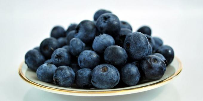 Nyttige frugter og bær: blåbær