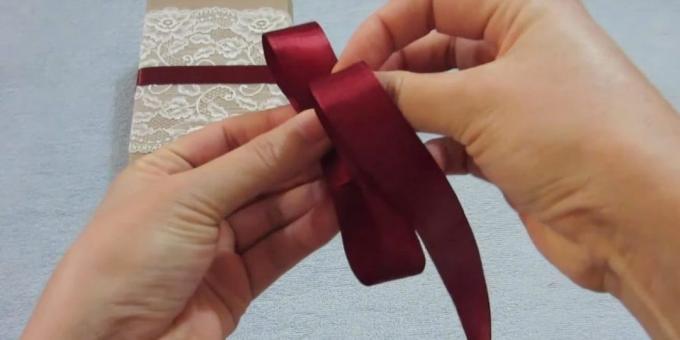 hvordan man laver en bue: Fold den anden kant