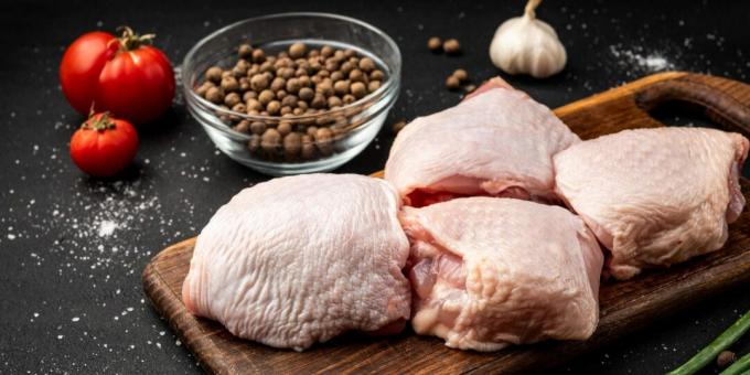 Hvordan og hvor meget man skal tilberede kyllingelår: kølet kyllingelår