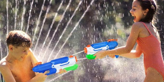 Børn fødselsdag: arrangere kampene med vandpistoler