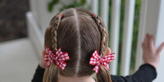 Frisurer til piger: lav ponytails med to rottehaler