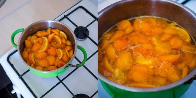 Jam fra abrikoser og appelsiner: Sæt gryden på komfuret