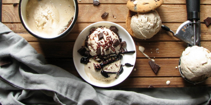 Bedste Opskrifter: Homemade Ice Cream af de tre ingredienser (uden is maker)