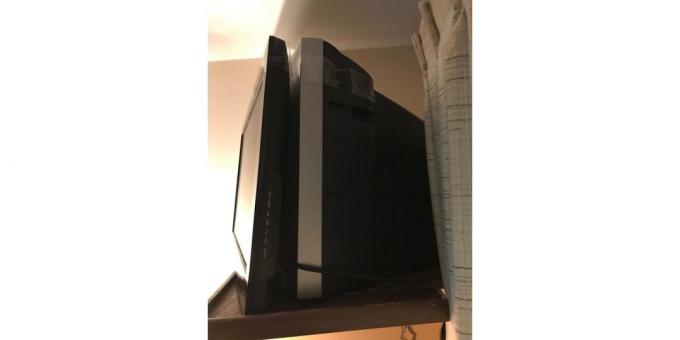 et tv oven på en anden