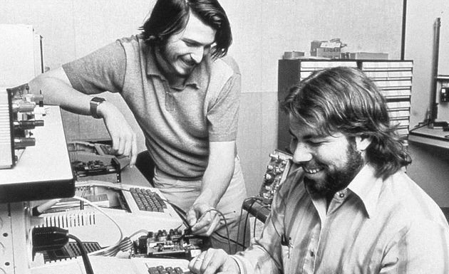 Bogen "At blive Steve Jobs" Steve Jobs og Steve Wozniak