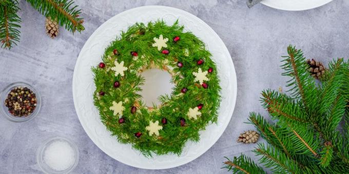 Nytårs salatopskrifter: "Julekrans" med oksekød og syltede løg