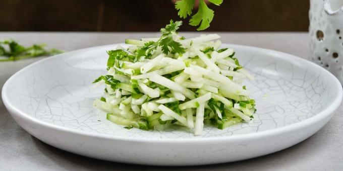 Grøn radise salat med agurk