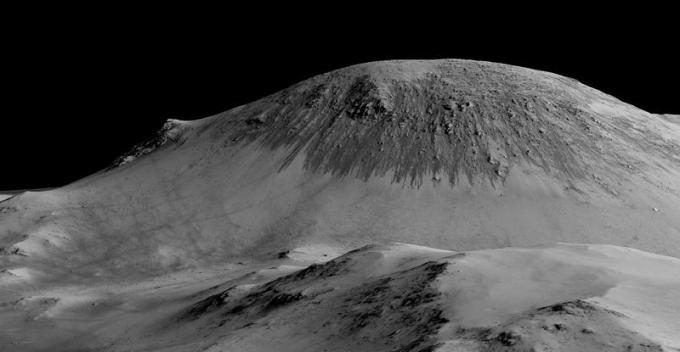 Vand på Mars efterlader mørke mærker på bjergskråninger