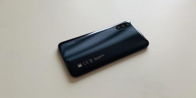Xiaomi Mi A3: bagpanelet