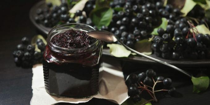 Adjika fra aronia