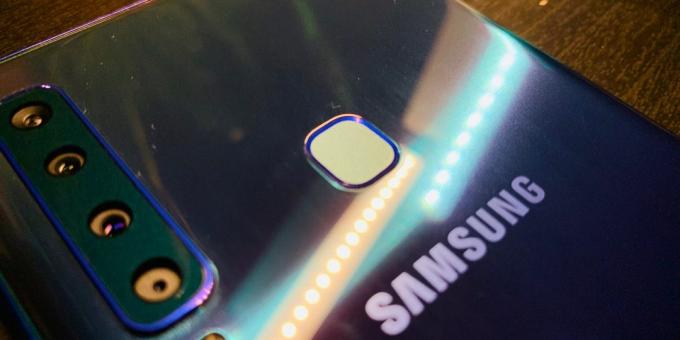Samsung Galaxy A9: Føler fingeraftryk