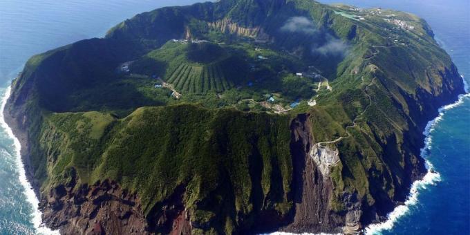 Asiatiske område er ikke forgæves tiltrække turister: vulkanøen Aogasima, Japan