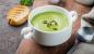 Cremet suppe med grønne ærter og avocado