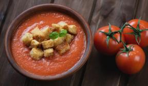 Gazpacho lavet af tomater, agurker og paprika