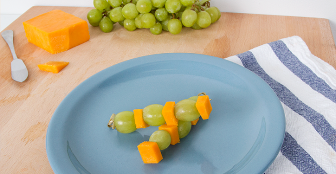 Måltider højt proteinindhold: Druer og ost