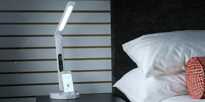 Smart Lampe: LumiCharge