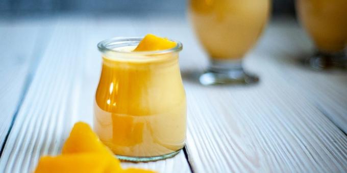 Smoothie med mango og yoghurt