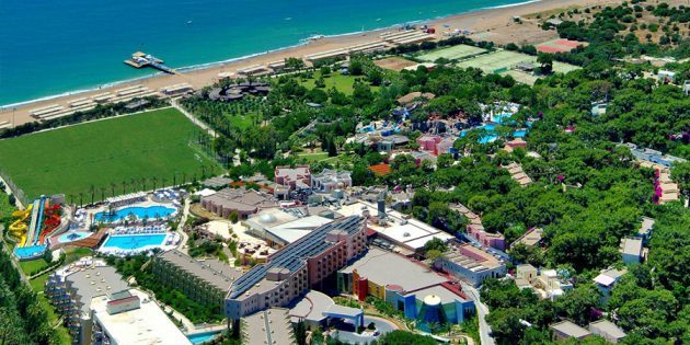 Hoteller for familier med børn: Blue Waters Club & Resort 5 * i Side, Tyrkiet