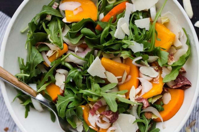 Opskrift: Winter sunde salater med Kaki - med mandler og parmesan