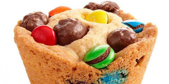 Opskrifter velsmagende cookies: Cupcakes med M & Ms
