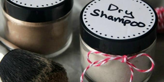 spare på kosmetik: tør shampoo