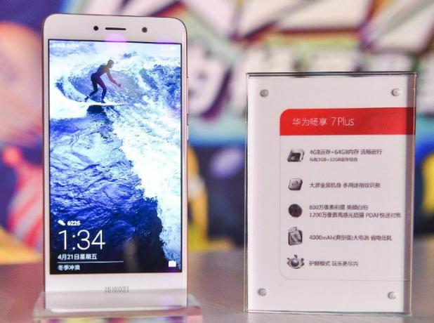 Huawei Nyd 7 Plus: udseendet af en smartphone