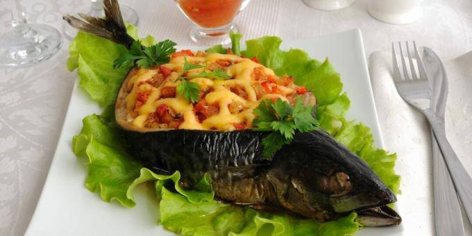 Ovnmakrelopskrifter: Makrel med grøntsager, svampe og ost
