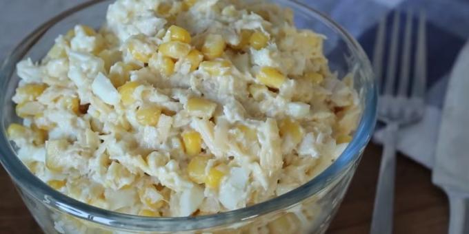 Opskrifter: Salat med majs, kylling og ost
