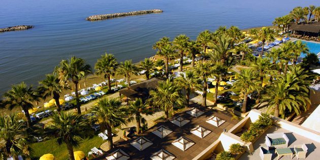 Hoteller for familier med børn: Hotel Palm Beach 4 *, Larnaca, Cypern