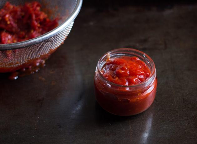 tomat marmelade: det færdige produkt