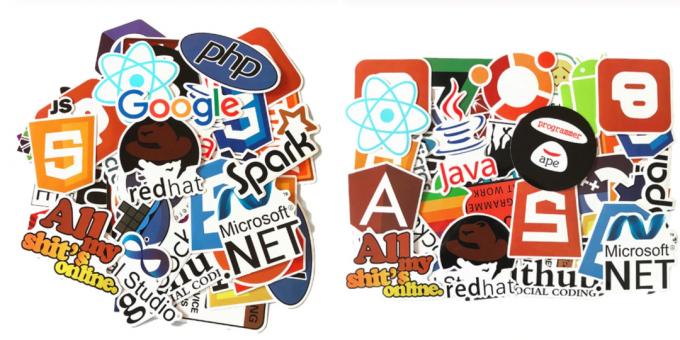 Sticker på en bærbar computer med logoer af sociale netværk