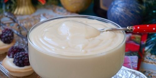 Opskrifter: Custard med kondenseret mælk uden æg