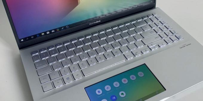 Tastatur og Touchpad