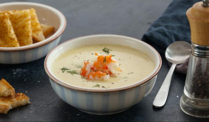 Flødeostsuppe med rejer