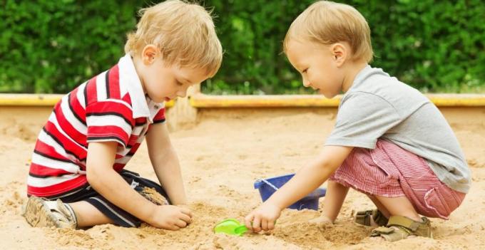 kommunikation med dit barn: sand terapi
