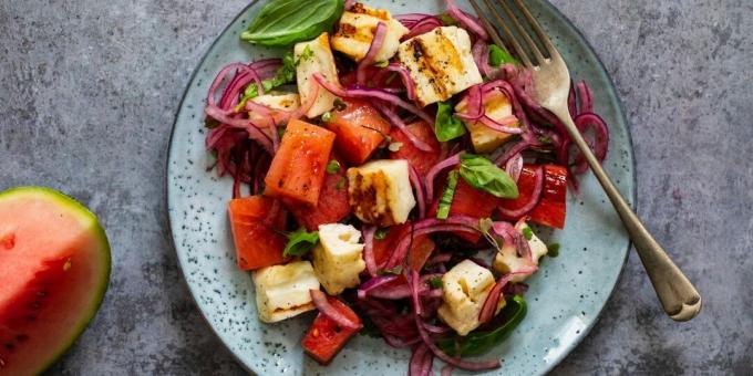 Salat med vandmelon og halloumi