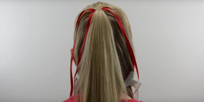 Nye frisurer for piger: Opdel håret og slips bånd