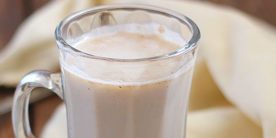 Cocktails med rom: Hot smurt rom og mælk