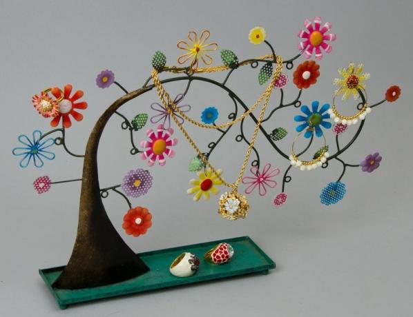Ornamental træ til smykker