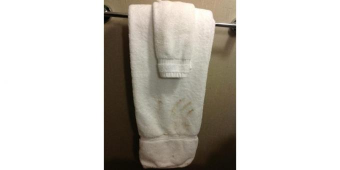 håndklæder i et dårligt hotel