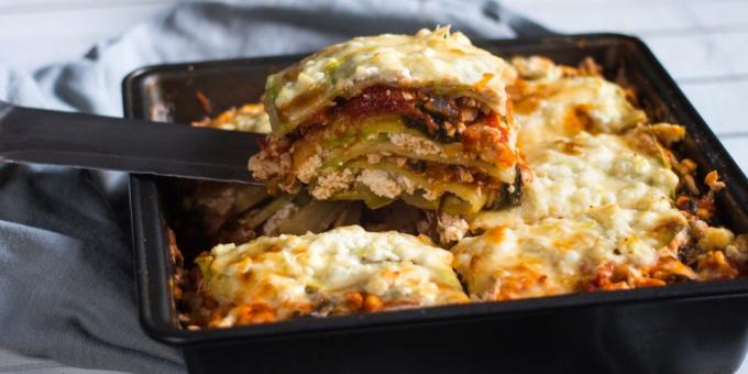 Diæt zucchini lasagne med hytteost og kylling