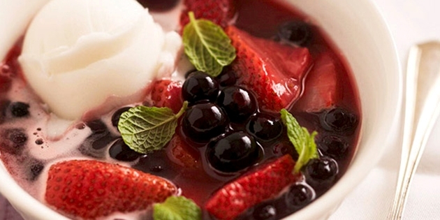Opskrifter med jordbær: Berry suppe