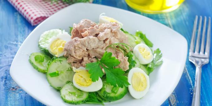 Salat torskelever med agurk og sesam