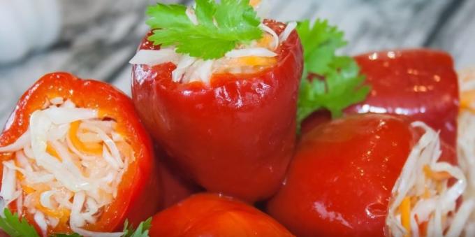 Opskrifter: Syltede peberfrugter proppet med kål og gulerødder