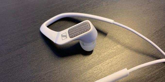 Sennheiser Ambeo Smart Headset: gitter, bag hvilken er skjult stereomikrofoner