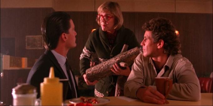 The Secret History of Twin Peaks: kvinde med en log