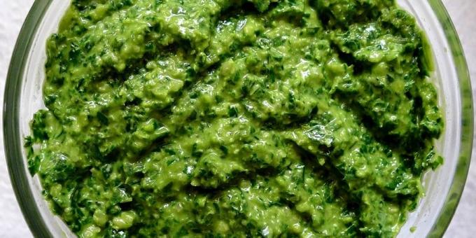 De bedste opskrifter med basilikum pesto af grønne basilikum