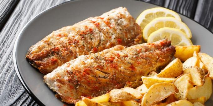 Sådan tilberedes makrel i ovnen med paprika