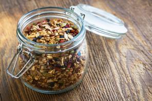 Opskrifter til løbere: hjemmelavede granola