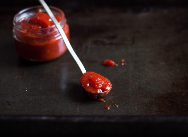 tomat marmelade: det færdige produkt